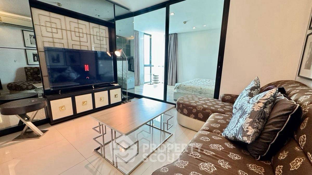 รูป คอนโด 1-ห้องนอน ที่ โซซิโอ ร่วมฤดี ใกล้ BTS นานา (ID 2318432) - รูปที่ 1/17