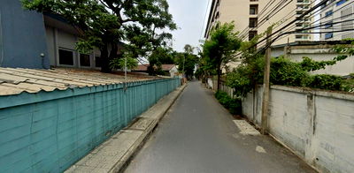 ที่ดิน วิทยาลัยอาชีวศึกษาเอี่ยมละออ : ขายบ้านสวย ทำเลดี ในซอยนราธิวาสราชนครินทร์ 18 !  
