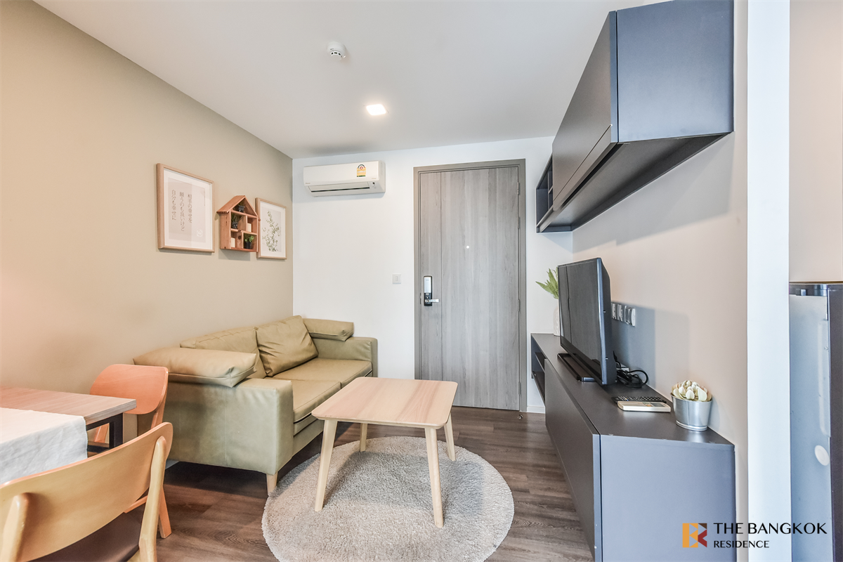 picture Notting Hill Jatujak - Interchange Room available, great price near BTS Saphan Khwai - 7/10