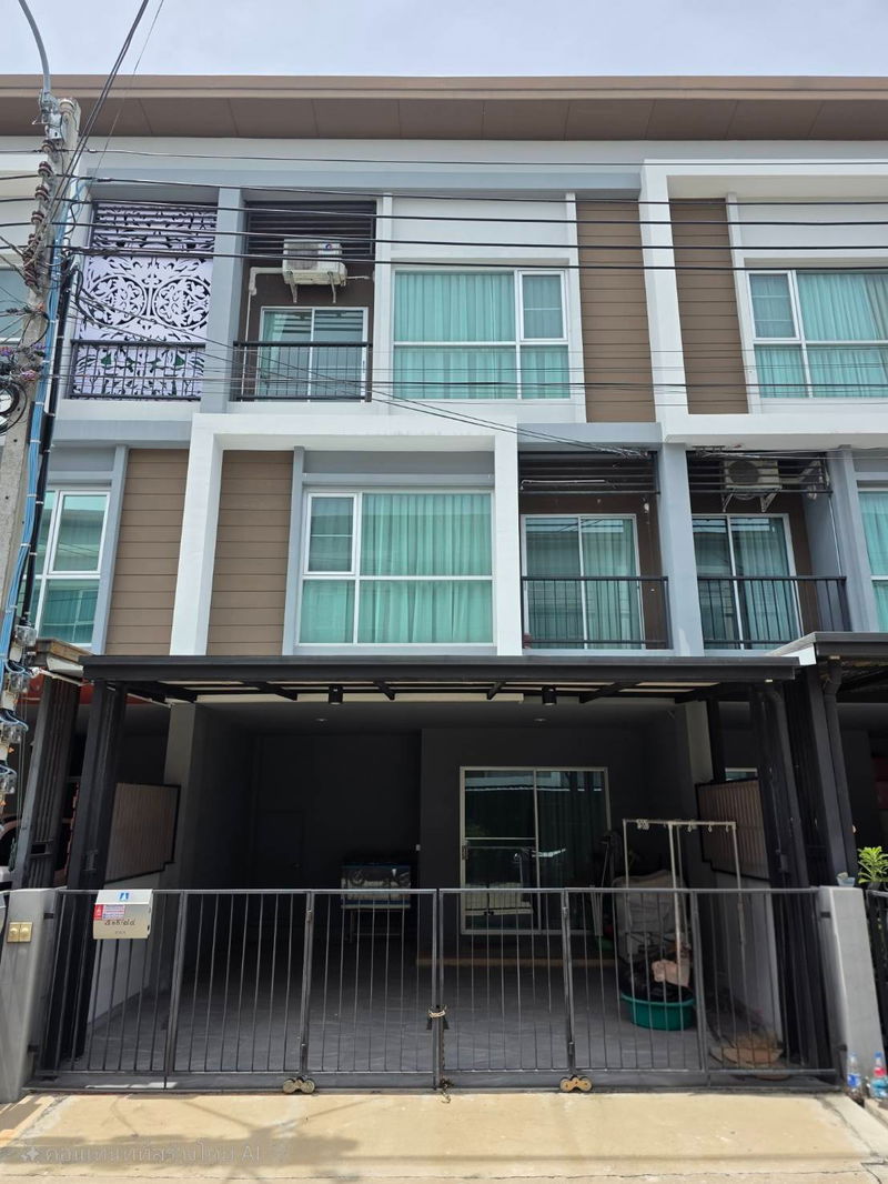 ขายทาวน์โฮม : ขายบ้านทาวน์โฮม 3 ชั้น หมู่บ้านลุมพินี ทาวน์พาร์ค ท่าข้าม พระราม 2