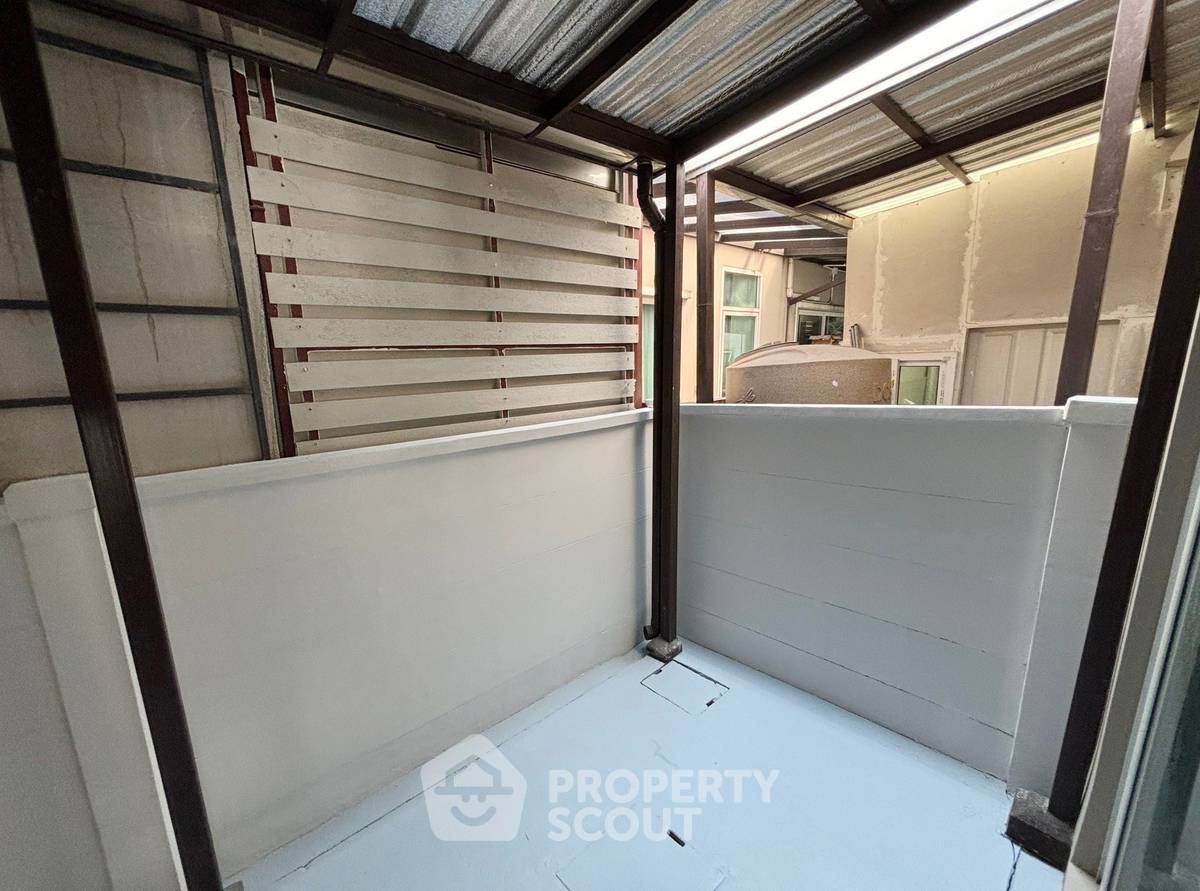 รูป ทาวน์เฮาท์ 3-ห้องนอน ที่ บ้านกลางเมือง สุขุมวิท 77 ใน สวนหลวง (ID 2311965) - รูปที่ 12/13