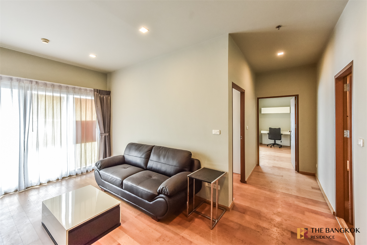 picture Location Near Employment, Surrounded by Lifestyles Noble Revent near Airport Rail Link Phaya Thai Station - 9/10