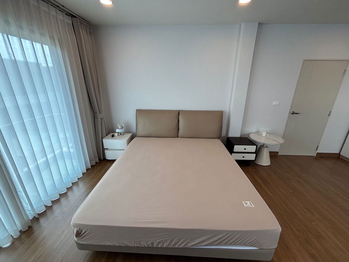 รูป ให้เช่าบ้านหรู 4 ห้องนอน เซนโทร บางนา เฟอร์ครบ ใกล้เมกาบางนา - รูปที่ 18/28