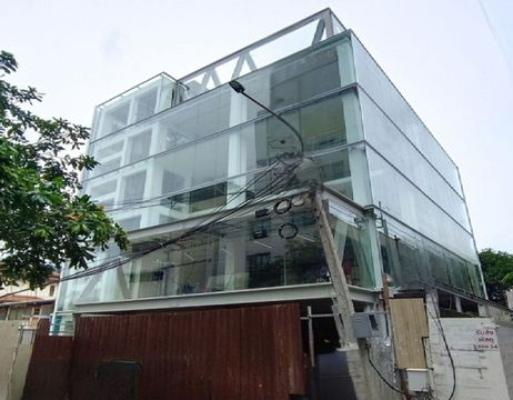 ให้เช่าอาคารสำนักงาน 5 ชั้น ถนนพระราม 9 / ใกล้ ห้างเดอะไนน์ / อาคารมีลิฟท์โดยสาร