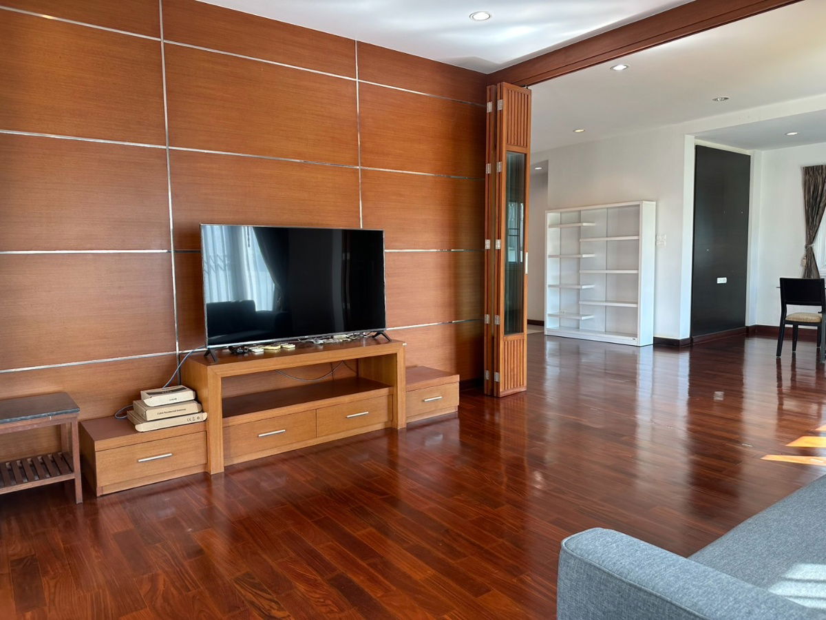picture 🔥 Casa Acadia – Large detached house in the heart of Chonburi 🔥 📍 Prime location next to Central Chonburi, only 200 meters away. - 25/26