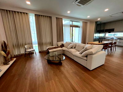 บ้านเดี่ยวให้เช่า : ให้เช่า VIVE พระราม9 ติด Wellington Collage 3 ห้องนอน หลังมุม fully furnished