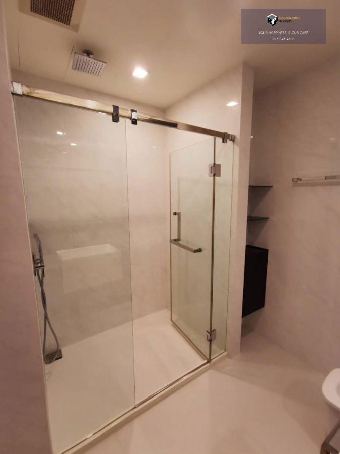 รูป The Room Rama 4 | 🚝ใกล้ตลาดสามย่านเพียง 400 ม. ห้องใหญ่วิวเมือง #2025092211976 - รูปที่ 8/11