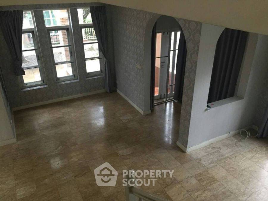 picture 4-BR Condo at Panchasarp Suite Ratchada-Ladphrao Condominium close to Chok Chai 4 (ID 2317525) - 5/7