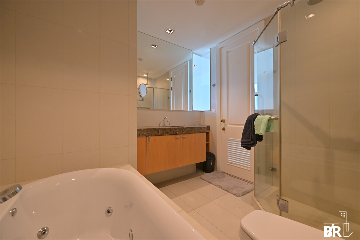 picture Athenee Residence Comfortable and Ready to Move-in near BTS Phloen Chit - 5/10