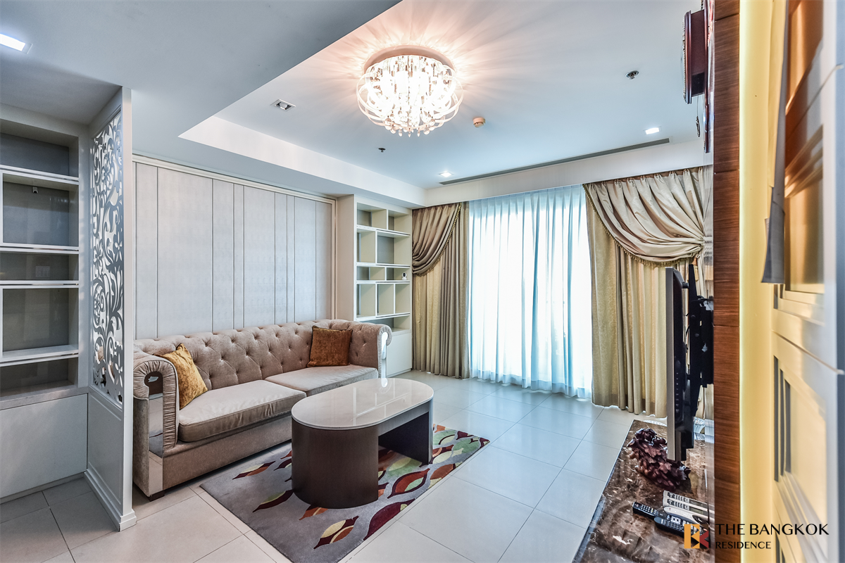 picture The River Ultimate Luxury Lifestyle with Convenience near BTS Saphan Taksin - 2/10