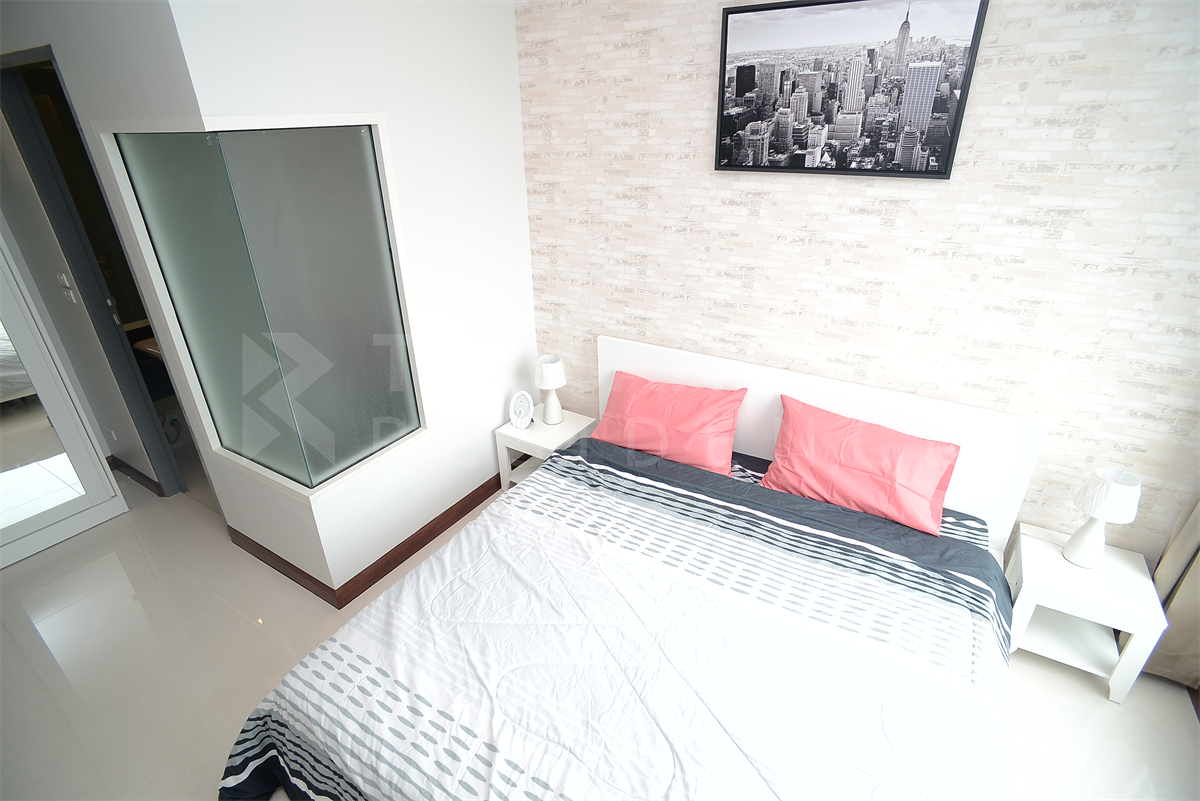 picture Convenient Travel, Great Value per Square Meter Ideo Verve Ratchaprarop near Airport Rail Link Ratchaprarop Station - 3/10