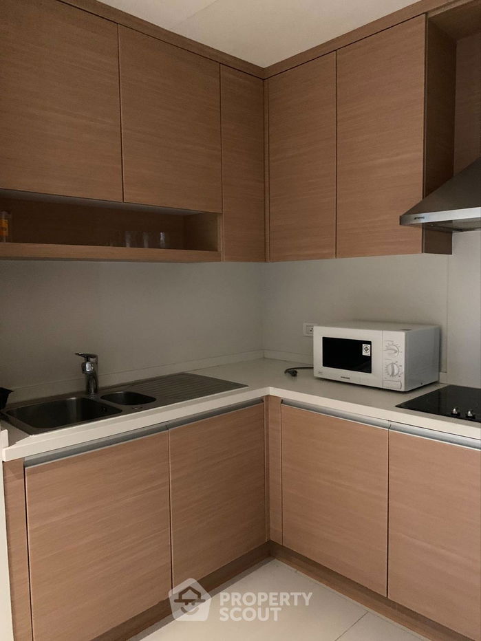 picture 2-BR Condo at The Emporio Place near BTS Phrom Phong (ID 2318059) - 8/17