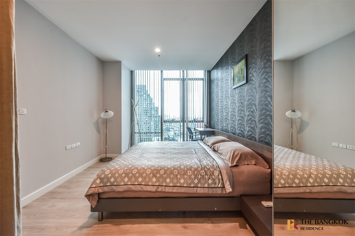 picture The Room BTS Wongwianyai near BTS Wongwian Yai Full-featured common area - 8/10