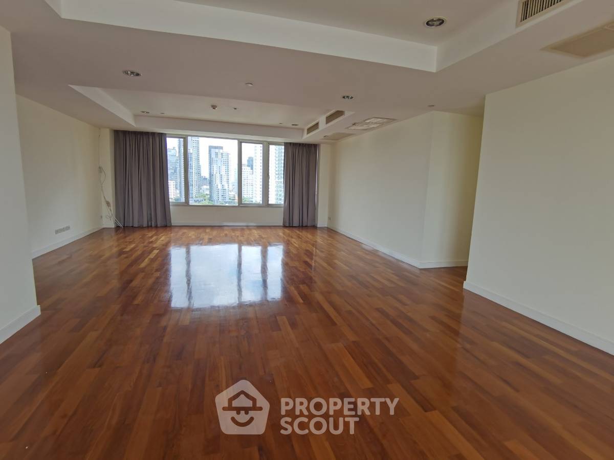 picture 4-BR Condo at Hampton Thonglor 10 near BTS Thong Lor (ID 515122) - 2/24