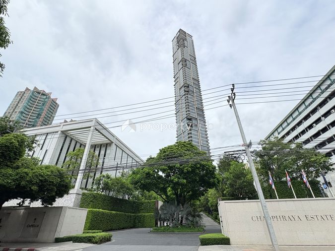 Four Seasons Private Residences