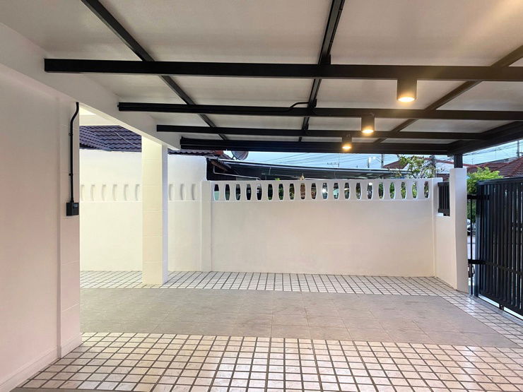 รูป บ้านเดี่ยวรีโนเวทใหม่ 3 ห้องนอน พร้อมเฟอร์นิเจอร์ - พัทยา - รูปที่ 21/23