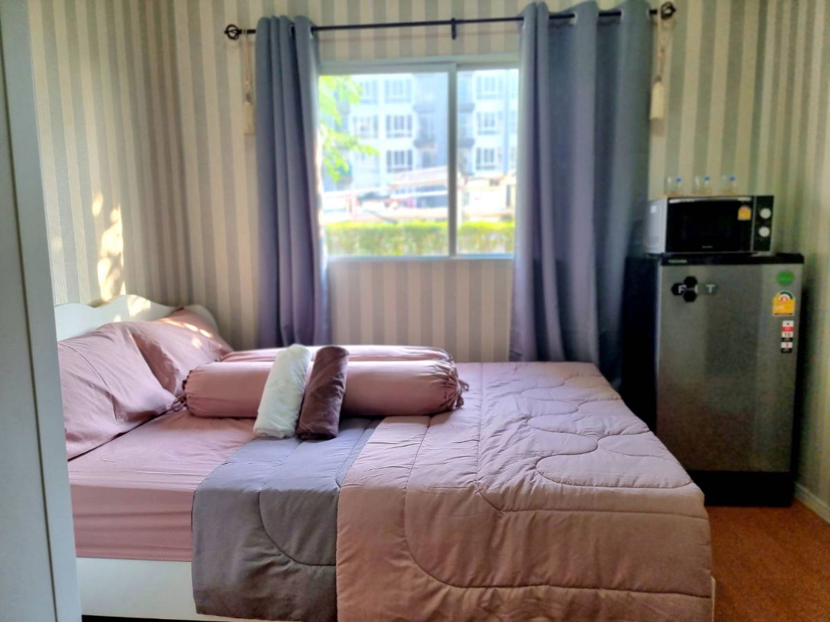 picture 🌉Urgent sale 1.05 million Lumpini CondoTown Romklao Suvarnabhumi near Airport Rail Link Lat Krabang station - 9/18