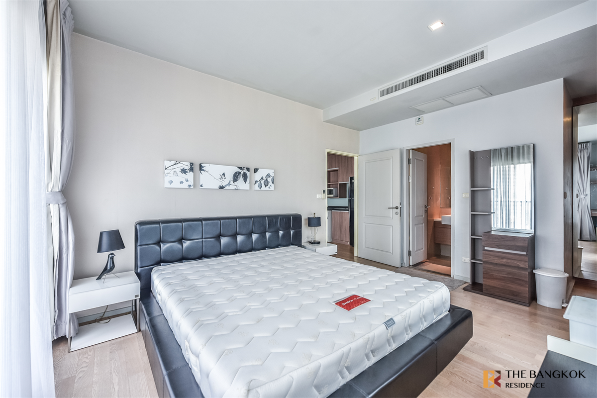 picture Hurry to book!! Popular rare units Noble Refine near BTS Phrom Phong - 8/10