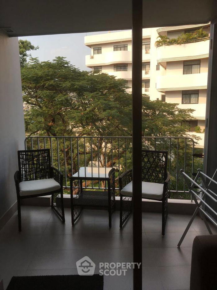 picture 2-BR Condo at Down Town 49 near BTS Phrom Phong (ID 566515) - 10/23