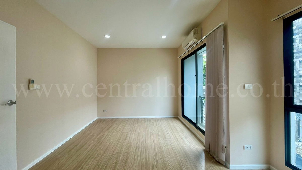 รูป ทาวน์โฮม 3 ชั้น บ้านกลางเมือง รัตนาธิเบศร์ รีโนเวทใหม่ พร้อมอยู่ - รูปที่ 11/17