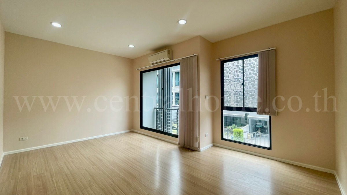 รูป ทาวน์โฮม 3 ชั้น บ้านกลางเมือง รัตนาธิเบศร์ รีโนเวทใหม่ พร้อมอยู่ - รูปที่ 12/17