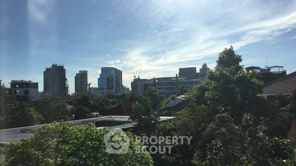 picture 3-BR Condo at Down Town 49 near BTS Phrom Phong (ID 637280) - 18/44