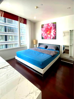 Condos for rent : P-41573 Condo for rent Manhattan Chidlom fully furnished (Confirm again when visit).   Line Id @easythaihome 085-592-2897