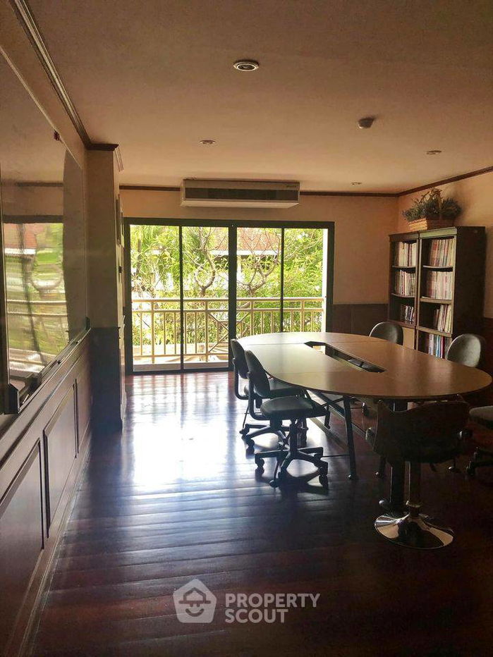 รูป คอนโด 2-ห้องนอน ที่ อารีย์ เพลส สุขุมวิท 26 ใกล้ BTS พร้อมพงษ์ (ID 567300) - รูปที่ 3/10