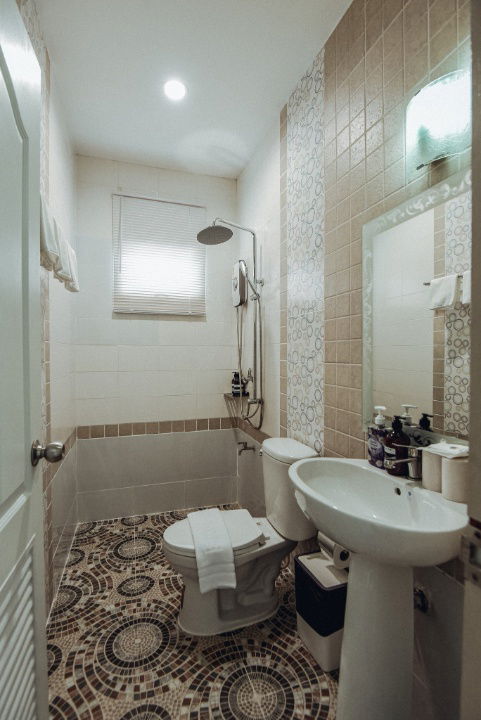 picture Townhome for rent, 2 floors, near the old road into Wing 41. Suitable for Airbnb. Close to tourist attraction RW006961  - 10/12