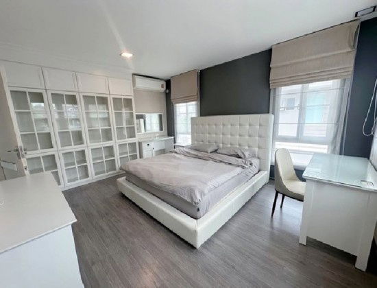 รูป ให้เช่าบ้านเดี่ยว 2 ชั้น หมู่บ้าน ชัยพฤกษ์ บางนา กม.7 ซอยราชวินิธบางแก้ว ใกล้ เมกะบางนา  เฟอร์นิเจอร์ครบ อยู่อาศัย - รูปที่ 10/13