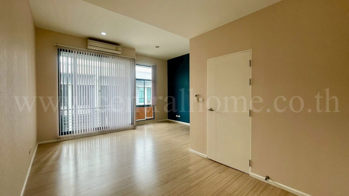 รูป ทาวน์โฮม 3 ชั้น บ้านกลางเมือง รัตนาธิเบศร์ รีโนเวทใหม่ พร้อมอยู่ - รูปที่ 14/17