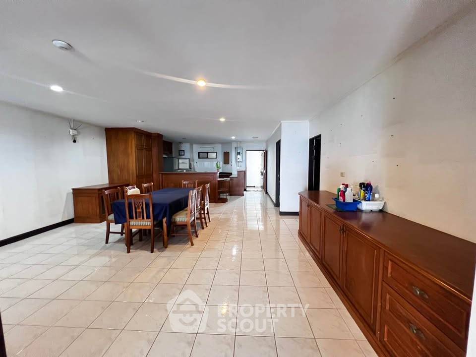 picture 2-BR Condo at Cha-Am Grand Condotel close to Cha-Am Beach (ID 2319908) - 7/10