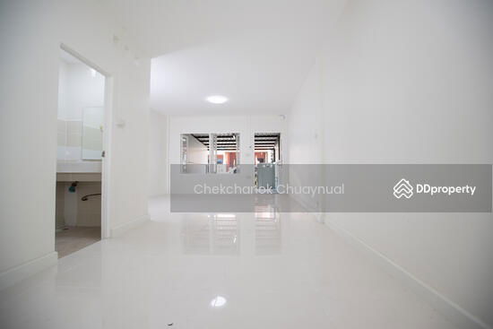 รูป ด่วน ขายถูก ทาวน์โฮม ลาดปลาดุก บ้านร่มเงาไม้ รีโนเวทแล้ว 2ชั้น 22ตรวา. 2ห้องนอน 1ห้องน้ำ เพียง 1.59 ล้าน  - รูปที่ 13/19