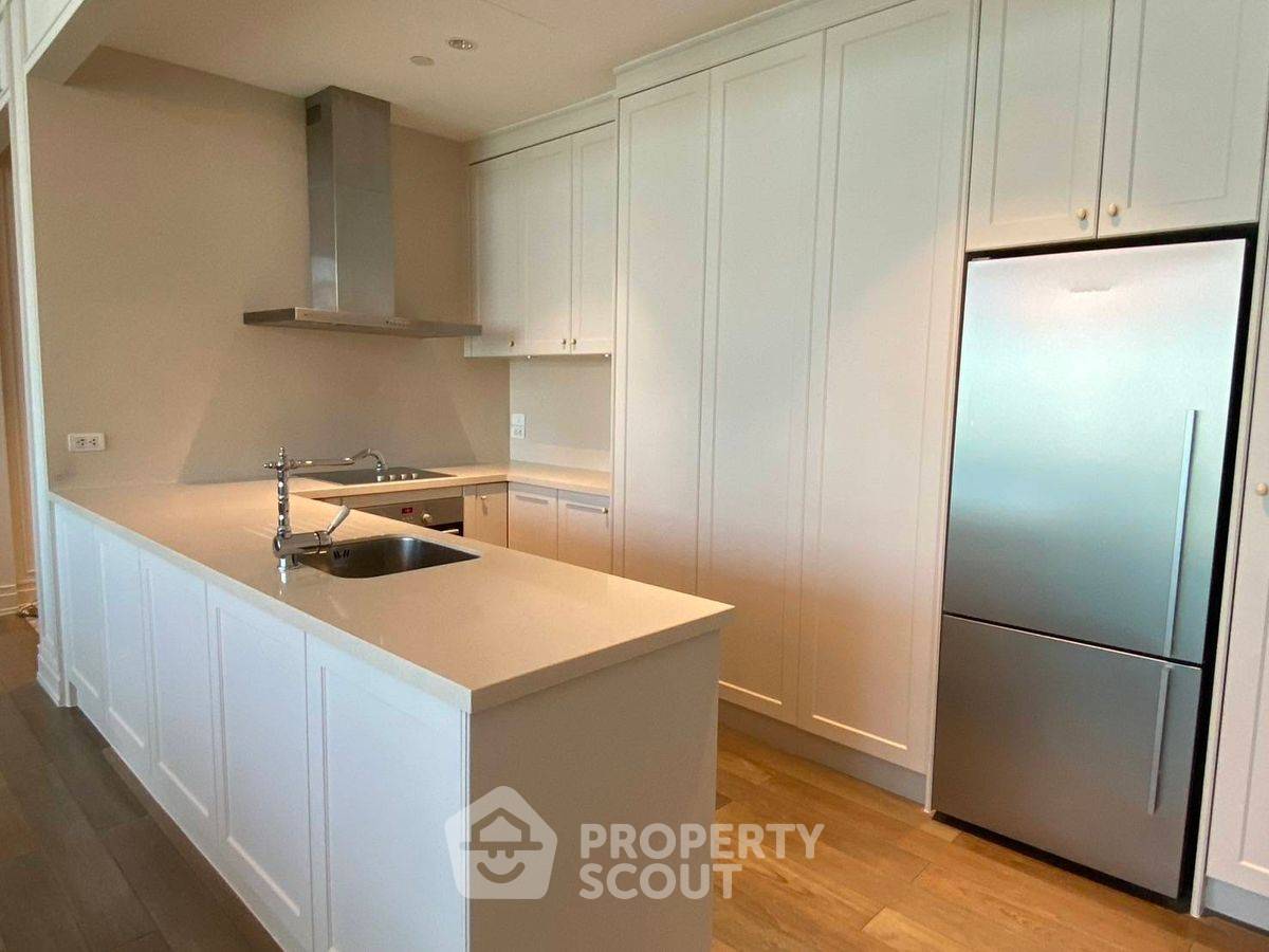 picture 3-BR Condo at Oriental Residence near BTS Phloen Chit (ID 2319310) - 14/24