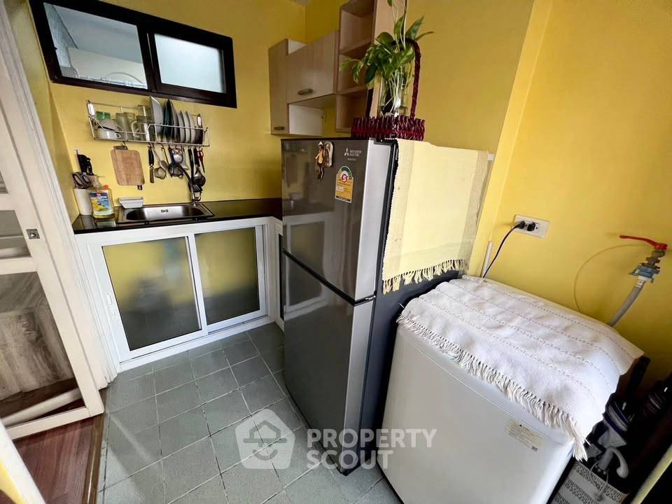 picture 1-BR Condo at Lumpini Place Narathiwas 24 in Chong Nonsi (ID 2319319) - 10/19