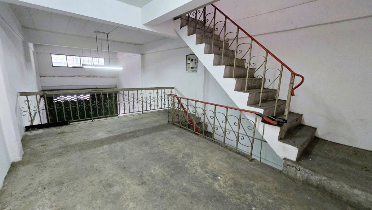 picture Rare Find in Bangkok! 3-Storey Townhouse for Just 2 Million+ THB in Great Condition! For Sale: Townhouse in Kwanthip Village, Phetkasem 69 - 8/20