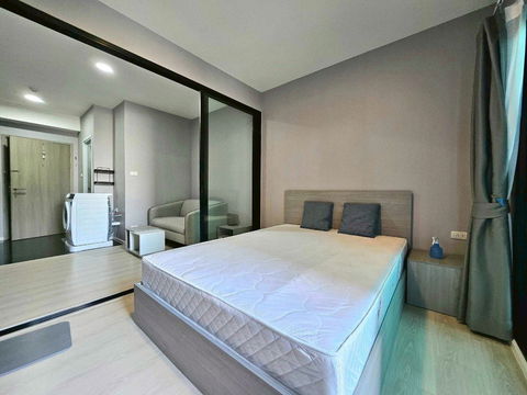 #st20709 ขาย   A Space Mega 1 ระเบียงกว้าง วิวสระ ทิศตะวันออกรับแดดเช้า  