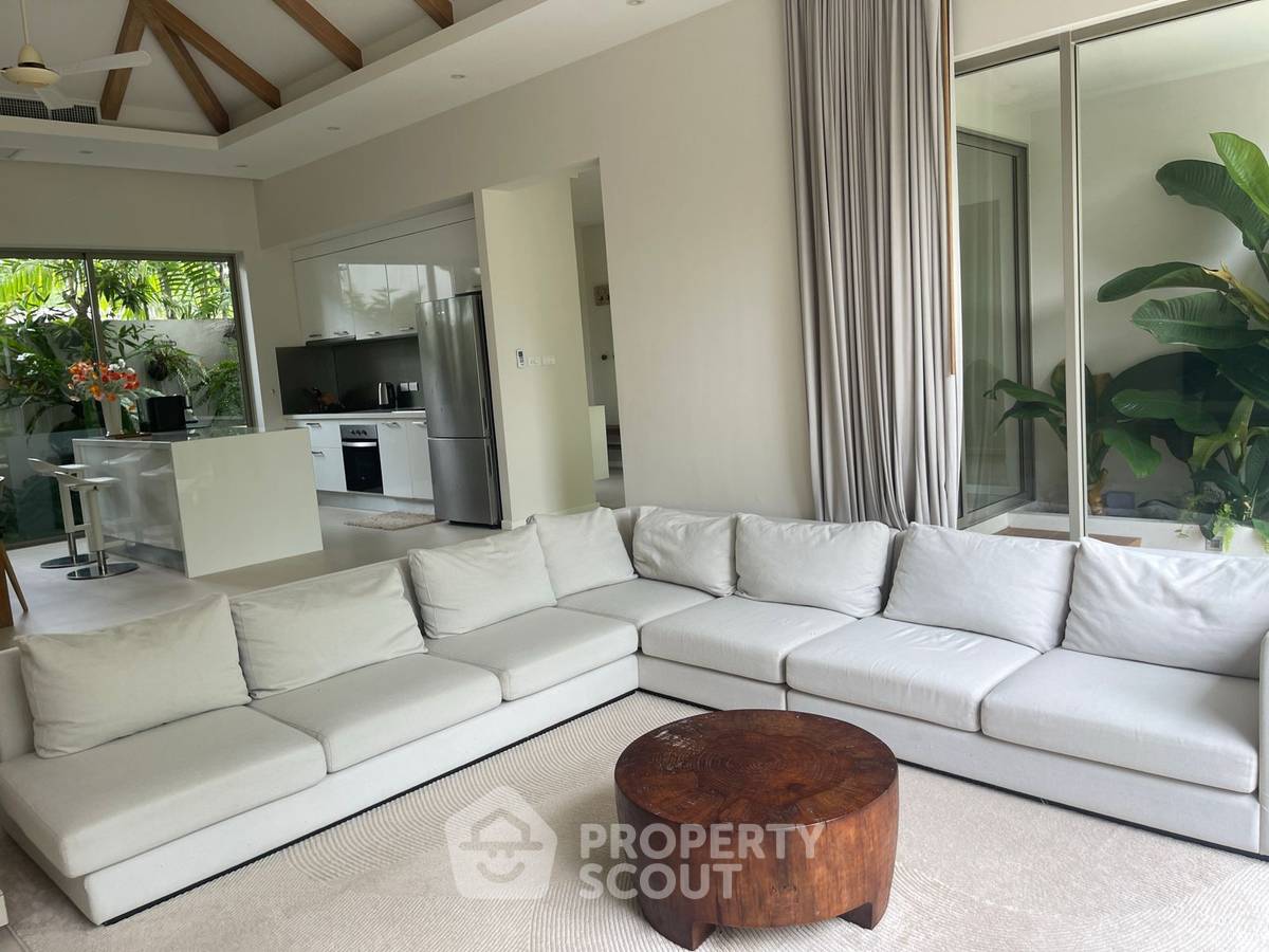 picture 4-BR Villa close to Laguna (ID 1396519) - 12/18