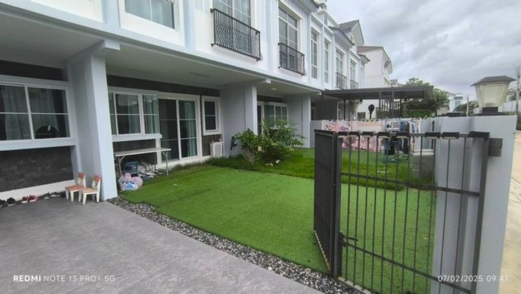 ให้เช่าทาวน์โฮม 5 ห้องนอน 300 ตร.ม. 60 ตร.ว. อินดี้ บางนา - รามคำแหง 2