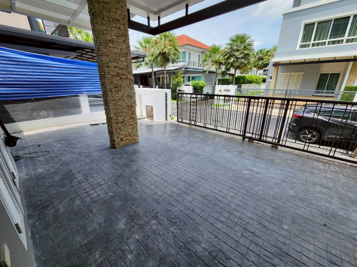 รูป ขายบ้านเดี่ยวหรู  3ชั้น แกรนด์บางกอก ติด รร.นานาชาติ เวลลิงตัน 103ตรวา. แปลงริม 5นอน6น้ำ 3จอด ขายเพียง 28.5mb  - รูปที่ 5/20