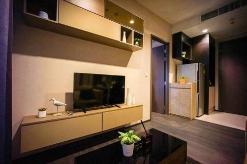 Code: KJ8872  for rent Edge Sukhumvit 23 // Line ID: @kjcondo (with @) //