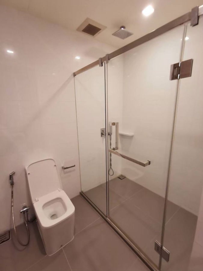picture Code: KJ8856  for rent The Room Rama 4 // Line ID: @kjcondo (with @) // - 9/11