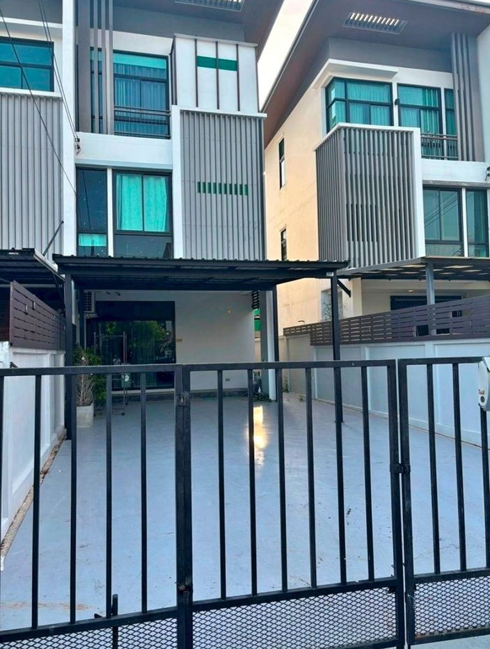รูป 🏠ให้เช่า บ้านทาวน์โฮม 3 ชั้น แปลงมุม ทำเลดี รัชดา–วังหิน  4 ห้องนอน 4 ห้องน้ำ  แอร์ 5 เครื่อง 💰 ค่าเช่า 29,000 บาท/เดือน จอดรถได้ 4คัน - รูปที่ 1/10