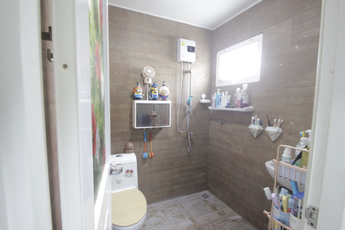 picture House for sale in Kazaul Sukhumvit 103 Chalermprakiet Ror. 9 Soi 22 Big house, decorated with additions Outstanding location after the corner opposit - 18/22