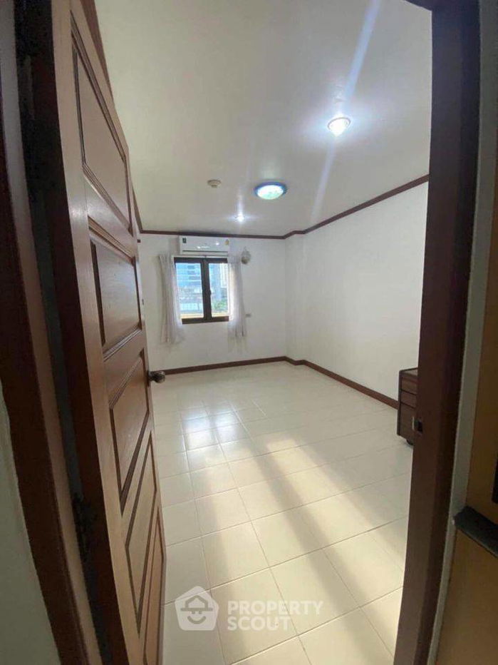 รูป คอนโด 2-ห้องนอน ที่ อารีย์ เพลส สุขุมวิท 26 ใกล้ BTS พร้อมพงษ์ (ID 567300) - รูปที่ 6/10