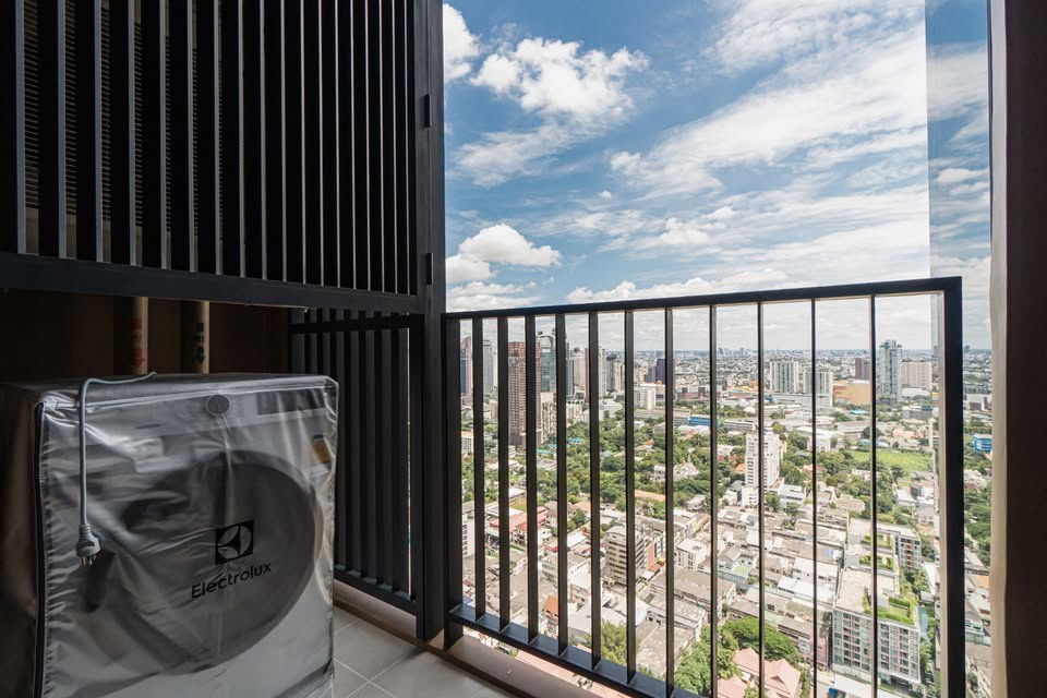 รูป ✅ ✅ OKA HAUS Sukhumvit 36 , Luxury Class 1 ห้องนอน พร้อมเข้าอยู่ ติดต่อไลน์ @bktasset หรือโทร 095-325-8928 - รูปที่ 18/19