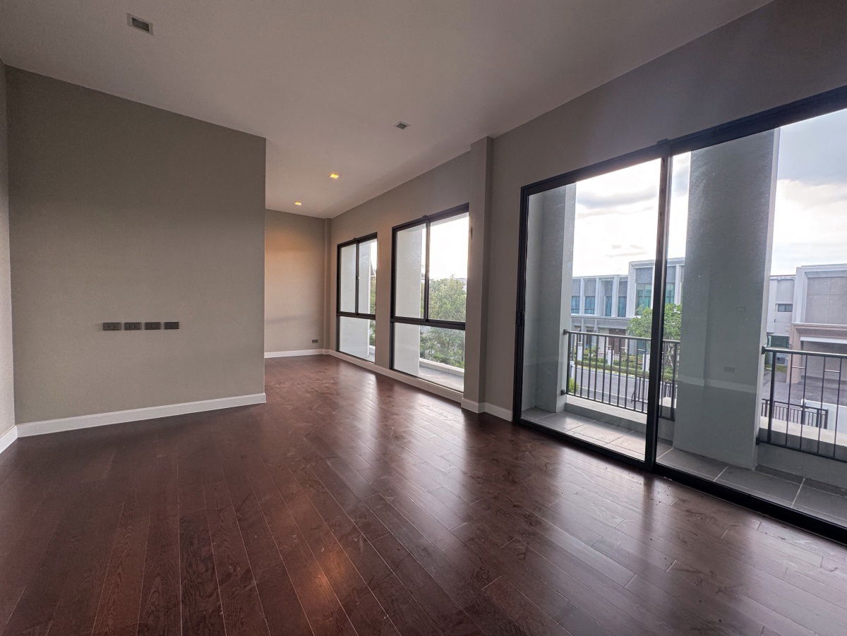 picture Bangkok Boulevard Signature Ramintra-Watcharapol ready to move - 11/19