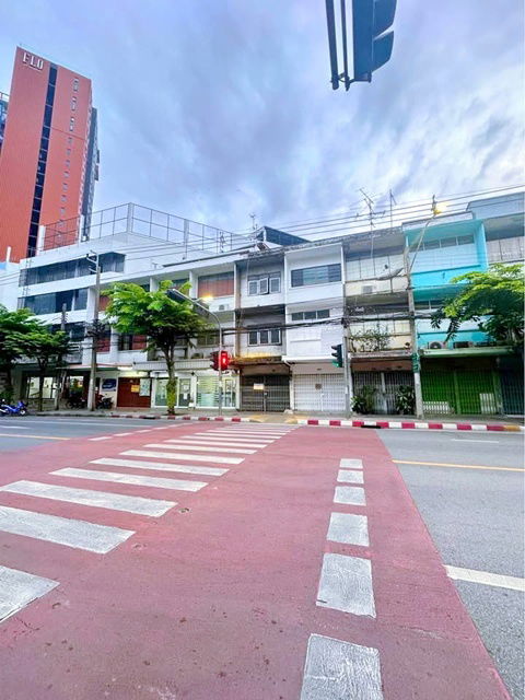 picture ICONSIAM 445m. for rent 3-story shophouse 19 sq.wa. 229sq.m.BTS Charoen Nakhon 21,998 B-M. TSI Inte - 6/8