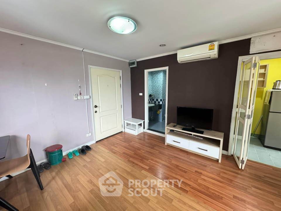 picture 1-BR Condo at Lumpini Place Narathiwas 24 in Chong Nonsi (ID 2319319) - 3/19