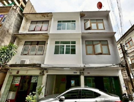 ให้เช่าอาคารพาณิชย์ 3 ชั้น ทำเลใจกลางเมือง ซอยสาทร 11 / อาคารรีโนเวทใหม่ / จอดรถ 1-2 คัน / เป็นสำนักงาน จดบริษัทได้